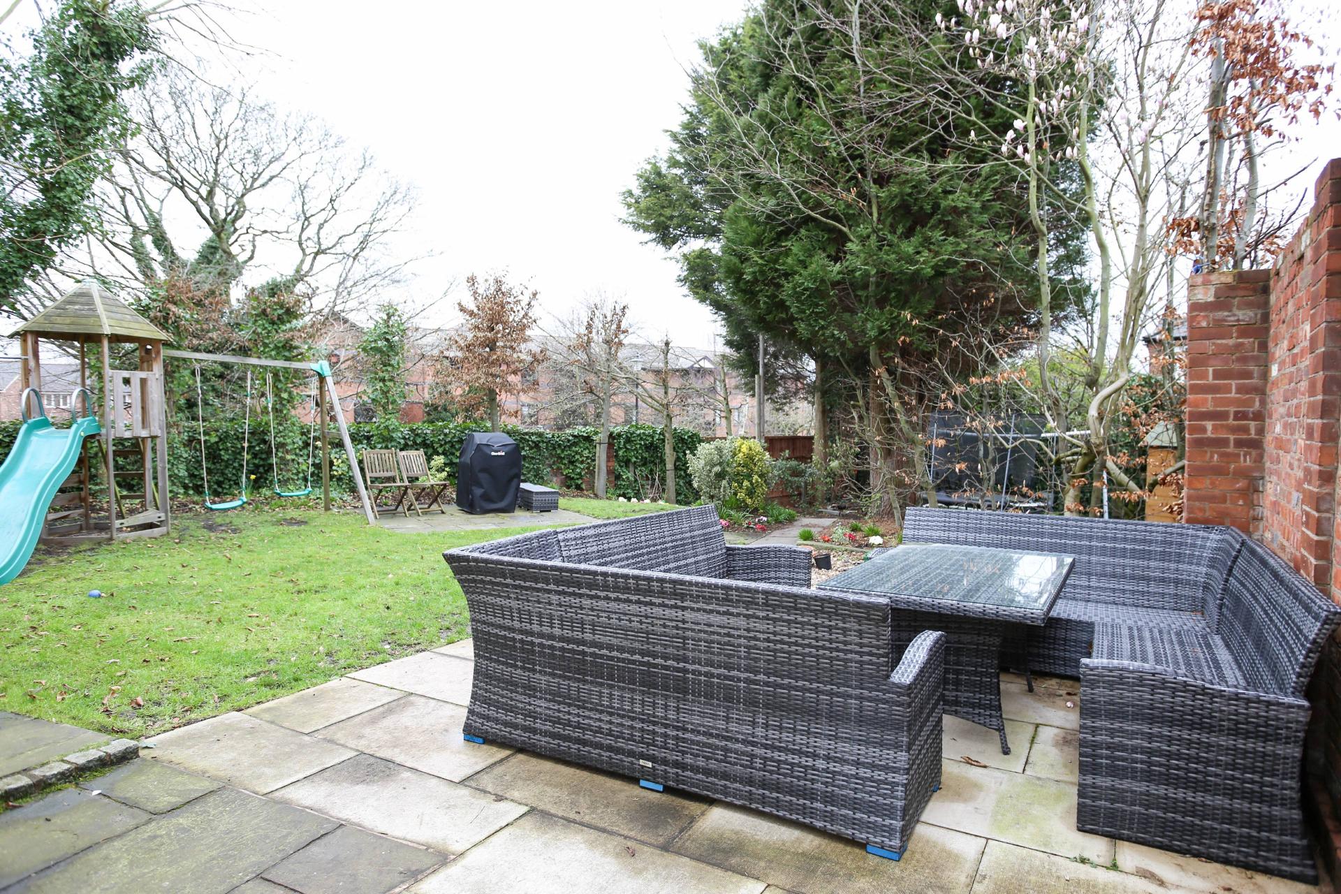 Northenden, Manchester, M22