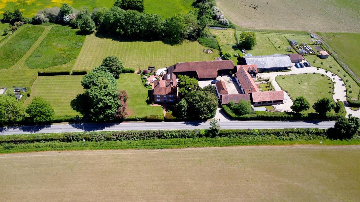 8 Rd 6893 Detached House for sale with 5 bedrooms, Ripley Road, East Clandon ...