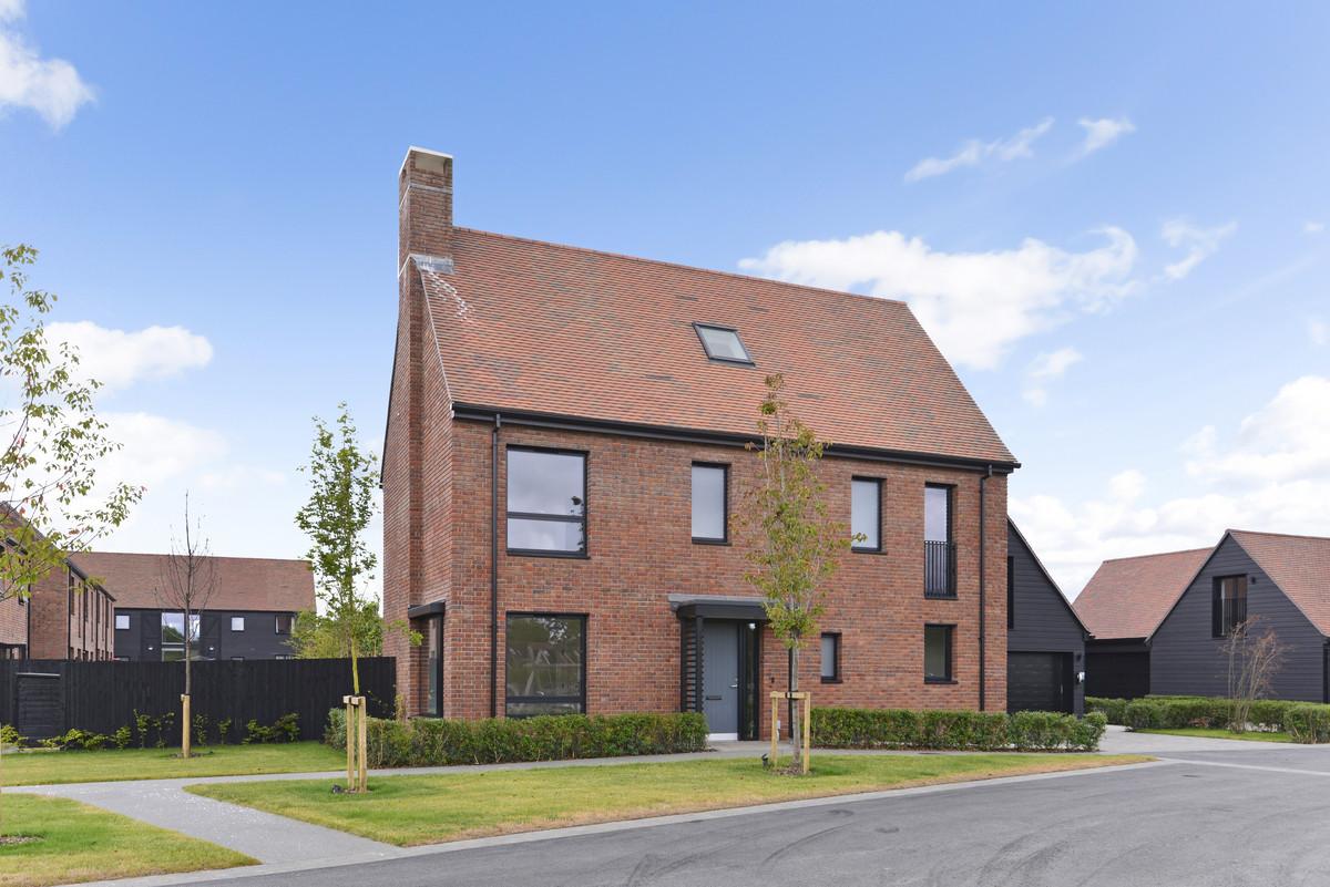 8 Rd 6893 Detached House for sale with 4 bedrooms, Horsham Road Alfold, Cranleigh ...