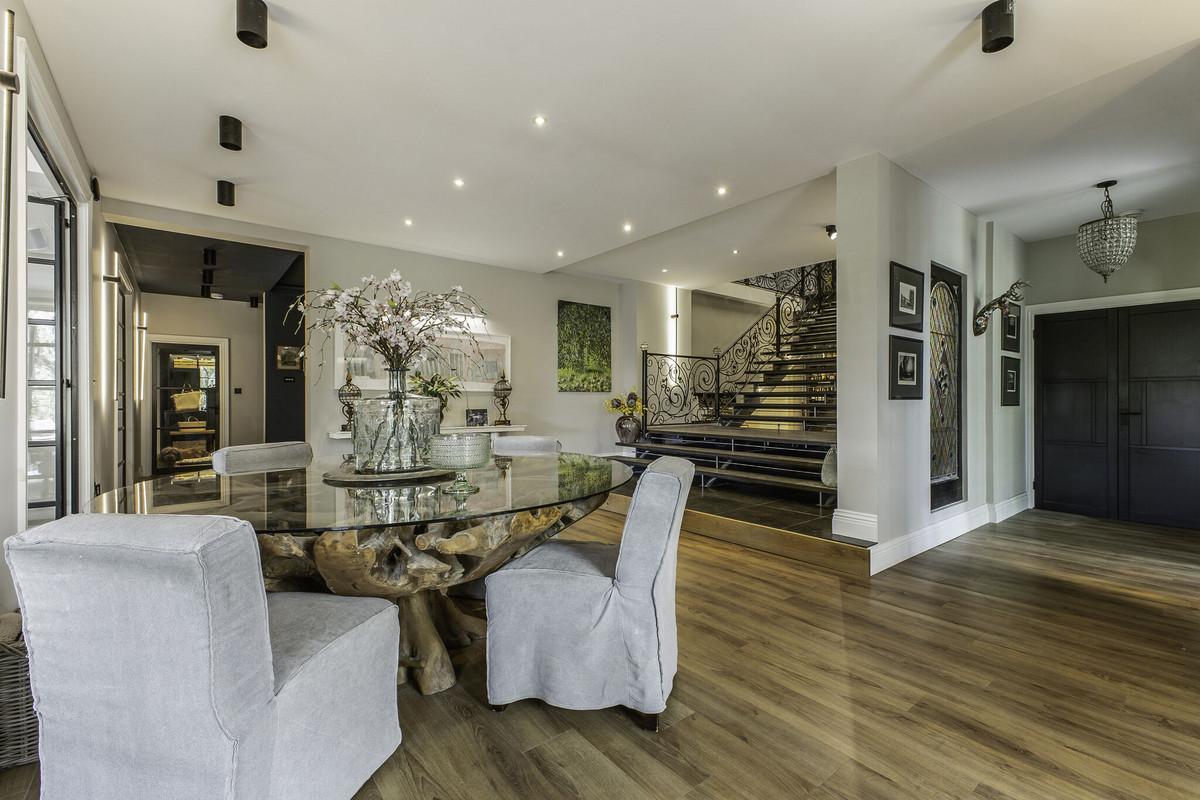 8 Rd 6893 Country House for sale with 4 bedrooms, Petworth Road Chiddingfold ...