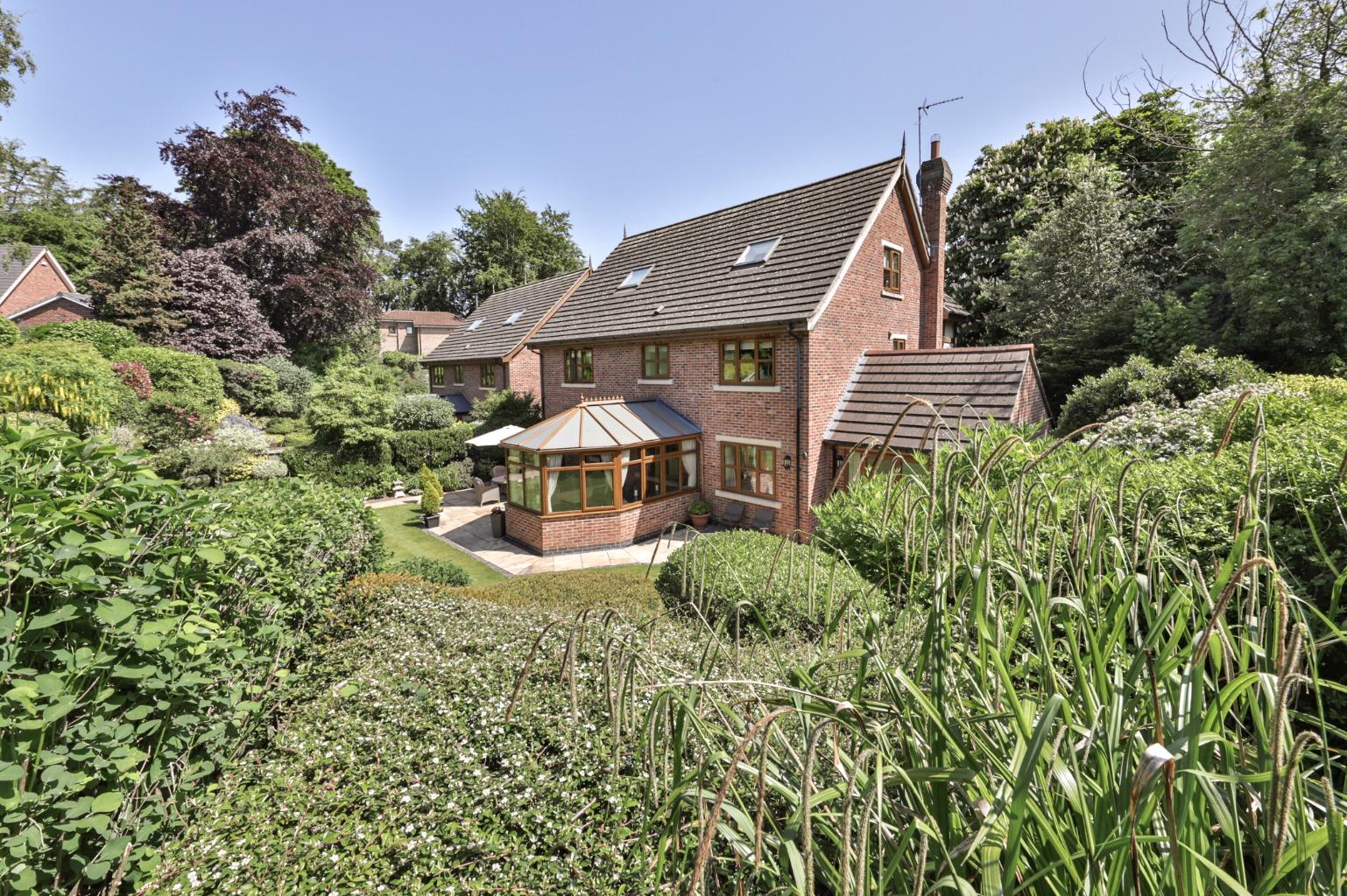 Detached House for sale with 6 bedrooms, Lodge Gardens, Hessle | Fine
