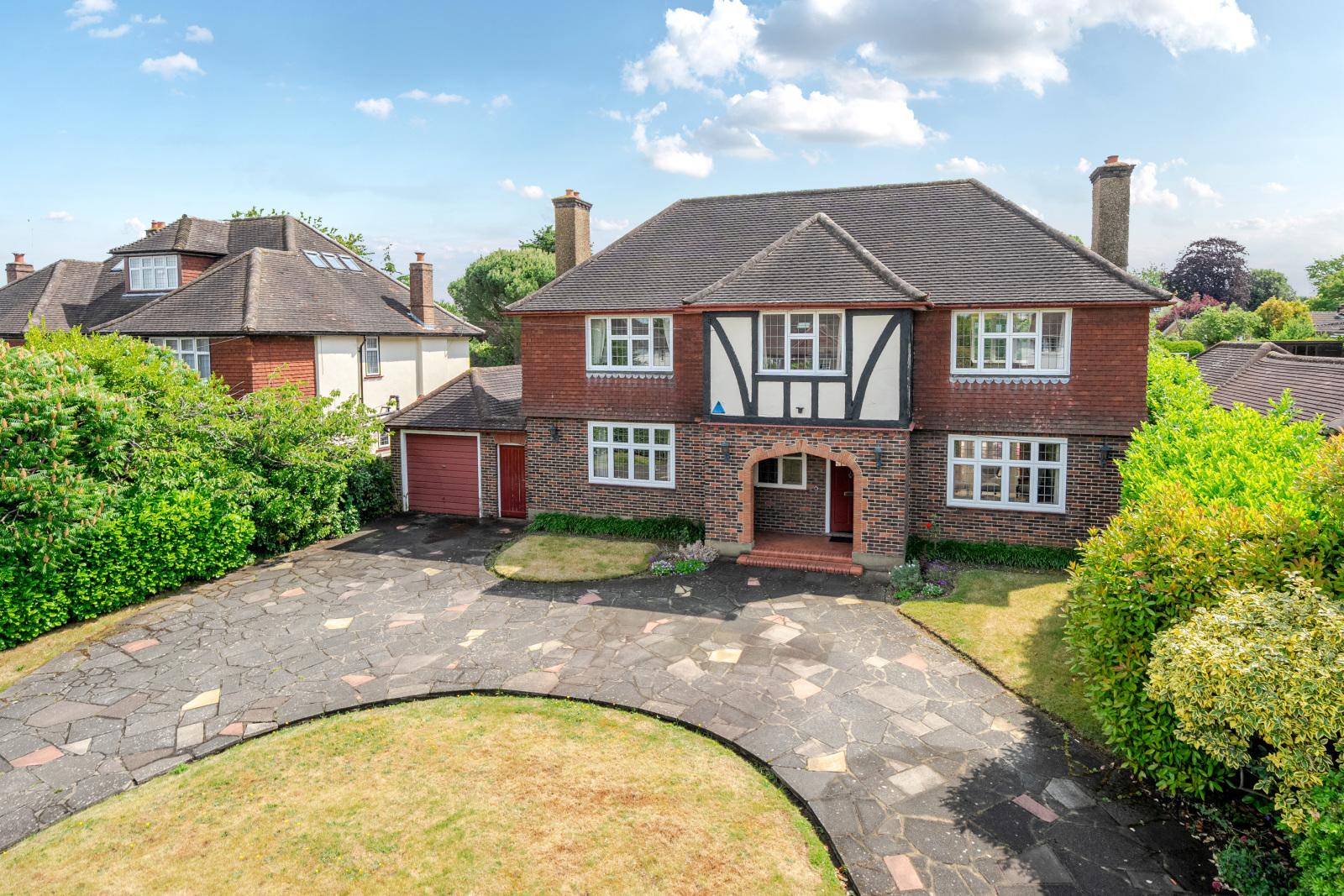Detached House for sale with 5 bedrooms, Shirley Avenue, Cheam | Fine ...