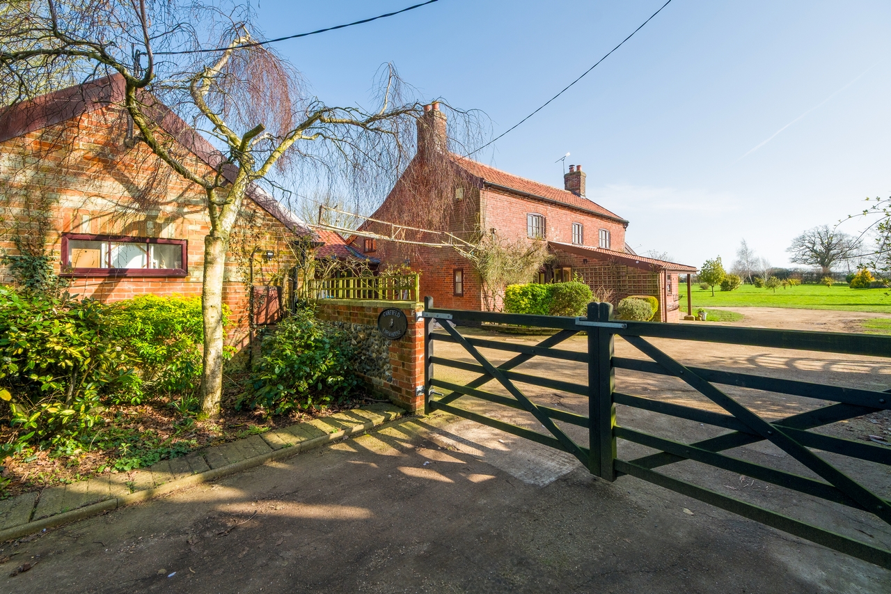 Detached House For Sale With 5 Bedrooms Merton Thetford Fine Country detached-house-for-sale-with-5-bedrooms-merton-thetford-fine-country
