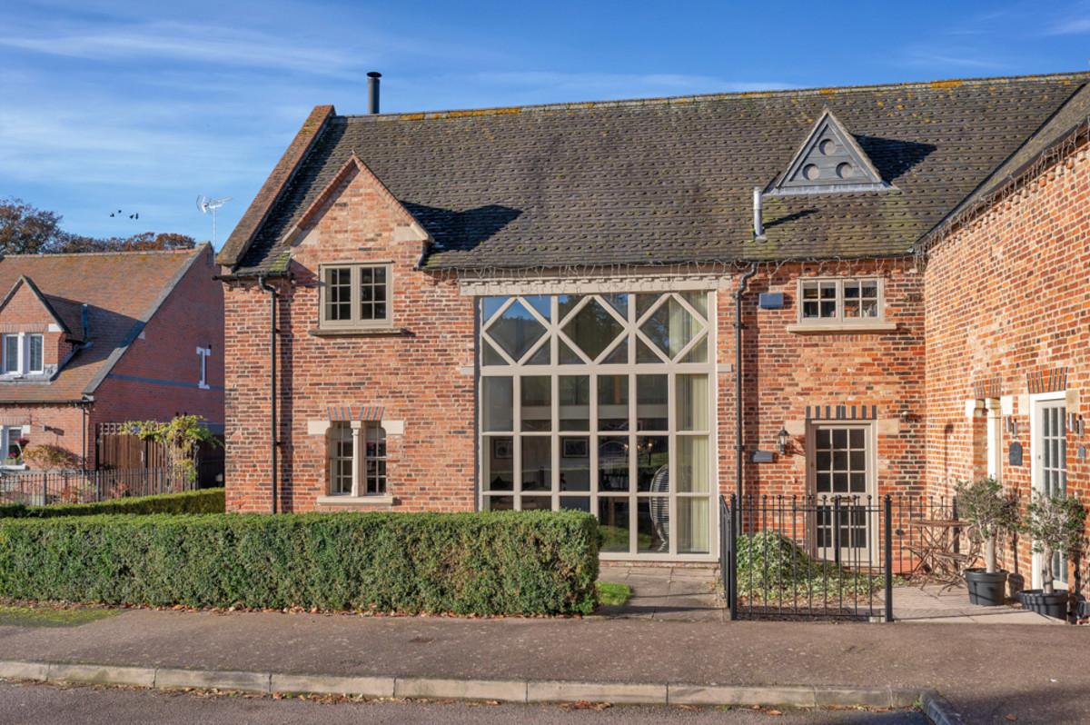Barn Conversion for sale with 4 bedrooms, Home Farm Close, Kelham ...