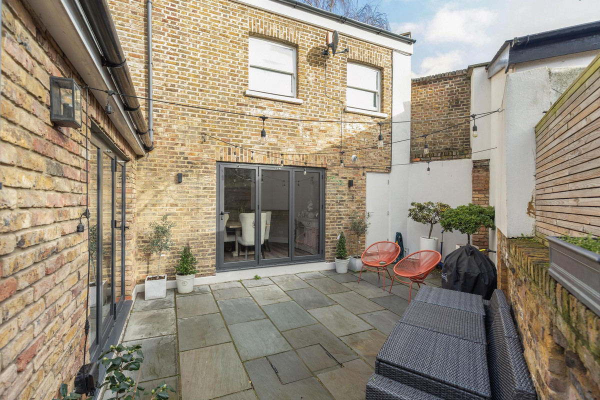 End of Terrace House for sale with 4 bedrooms, Chiswick Common Road