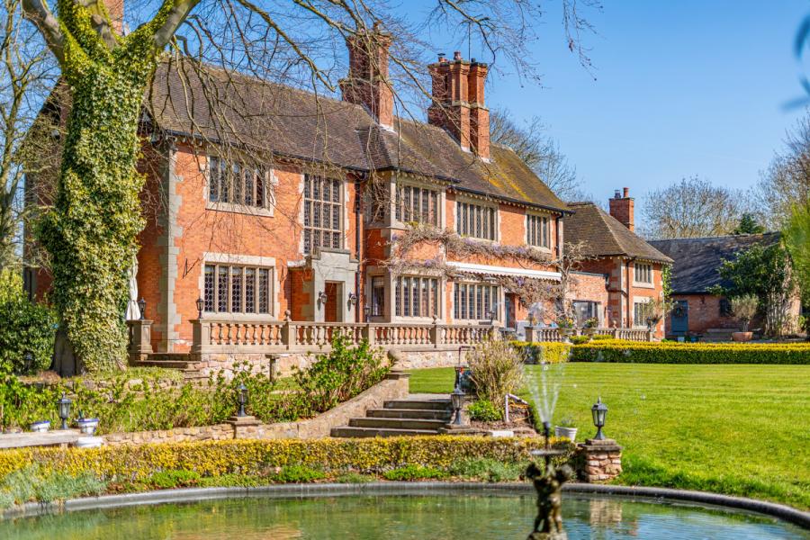 Fauld Manor