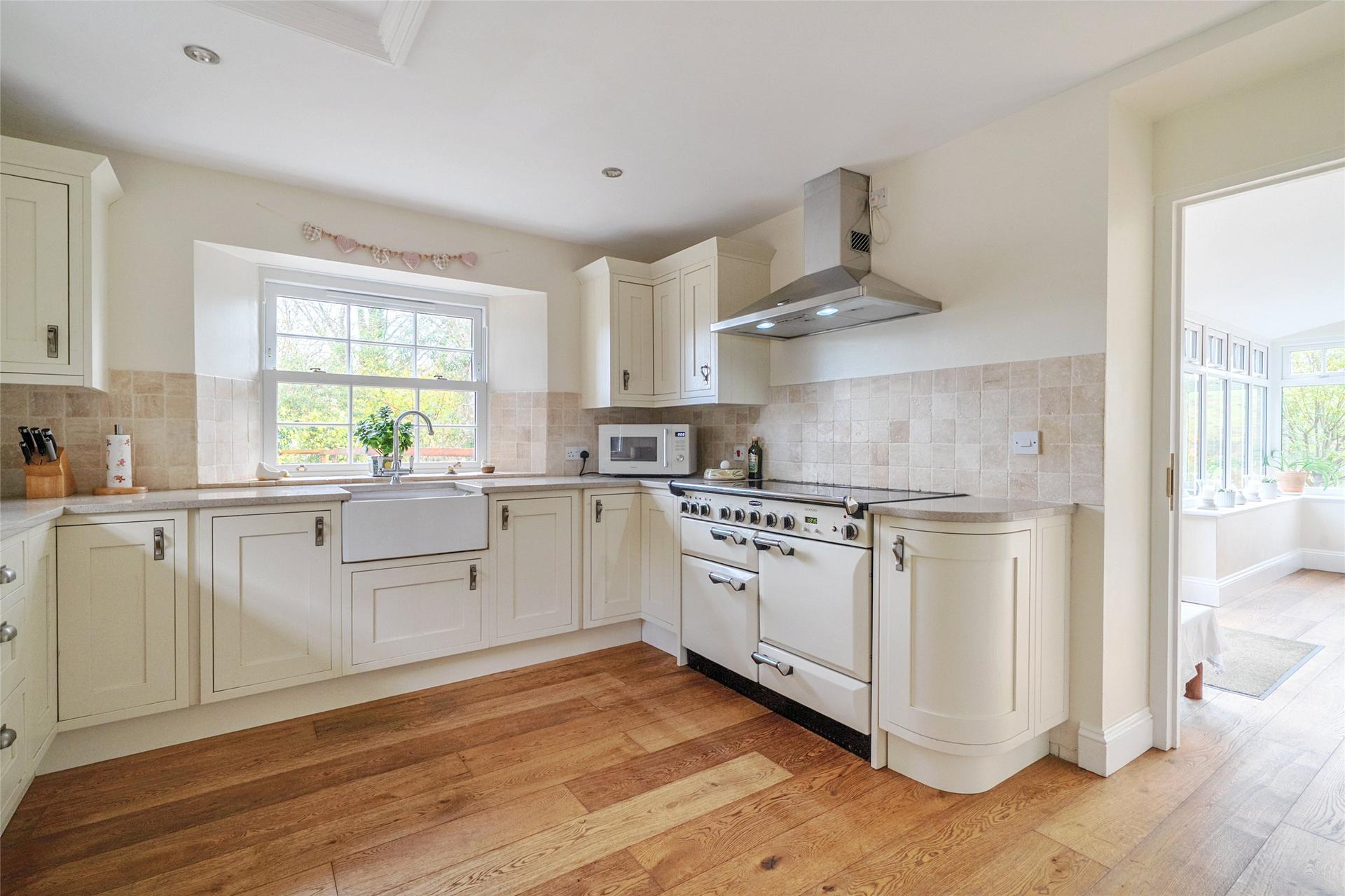 property-img