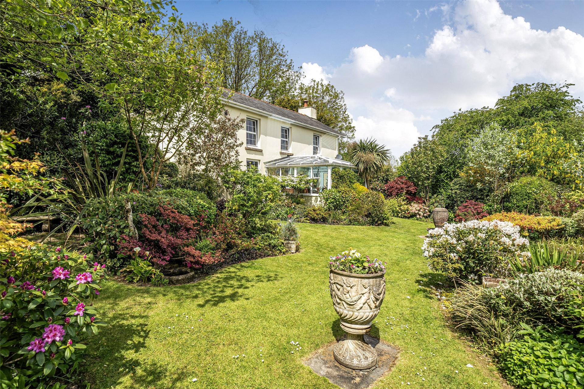 property-img