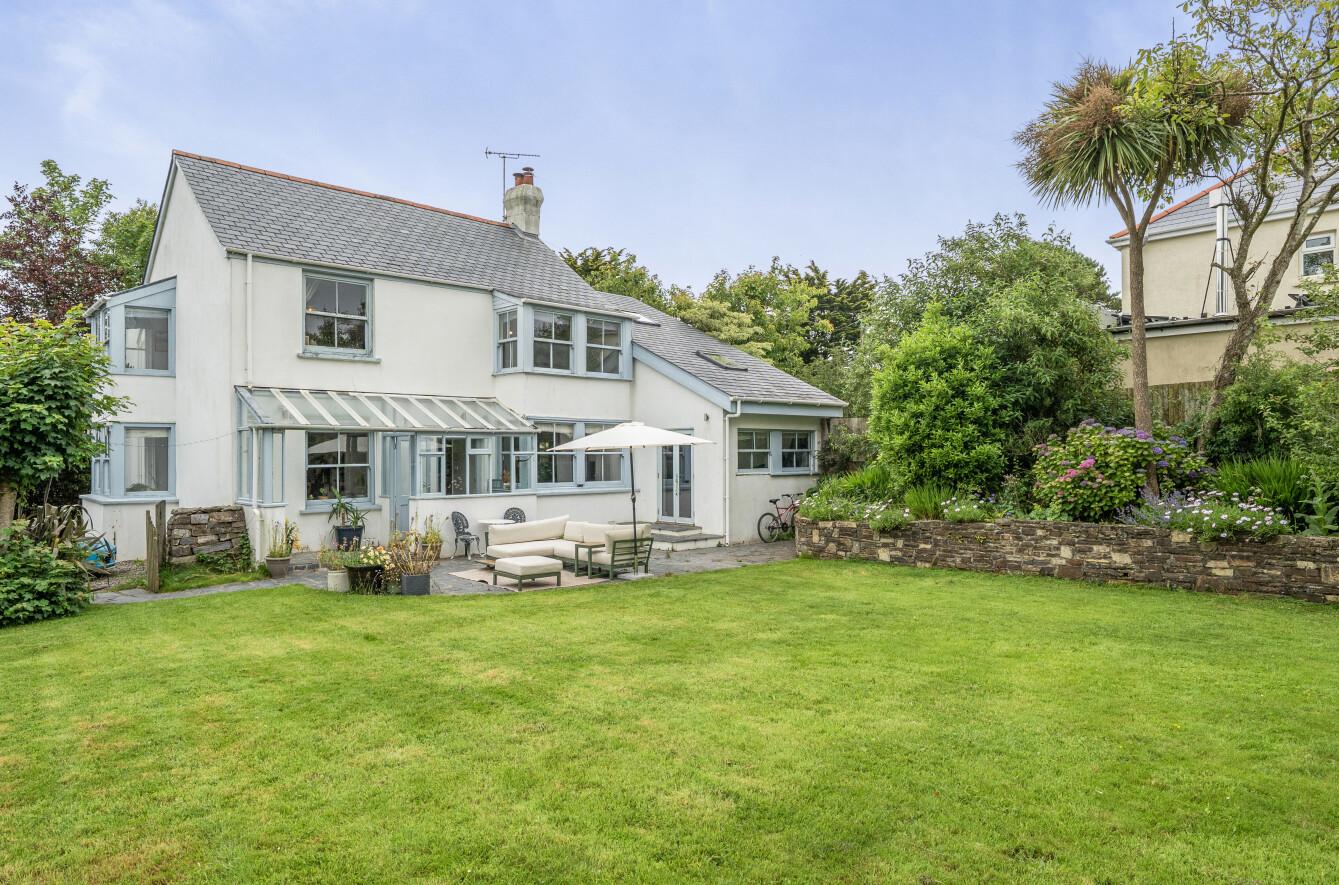 property-img