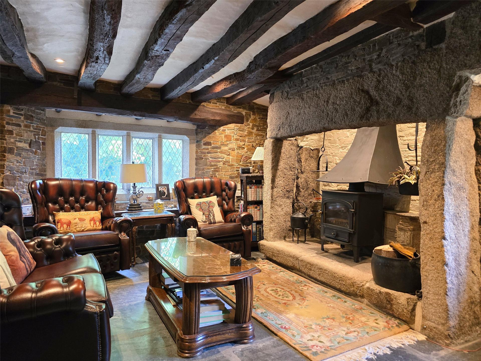 property-img