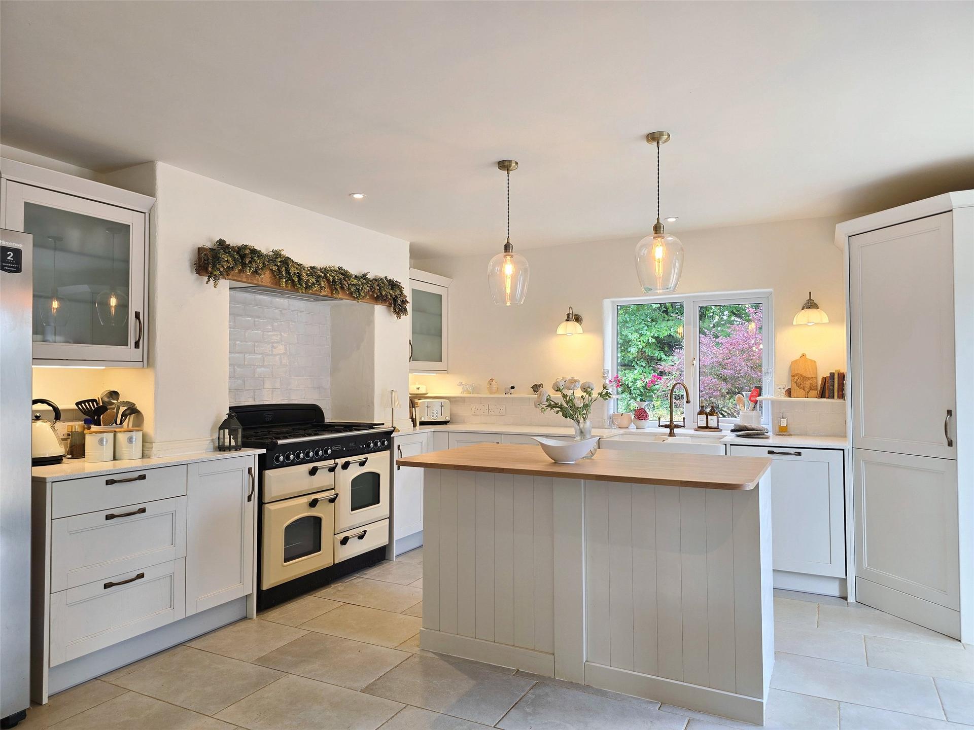 property-img