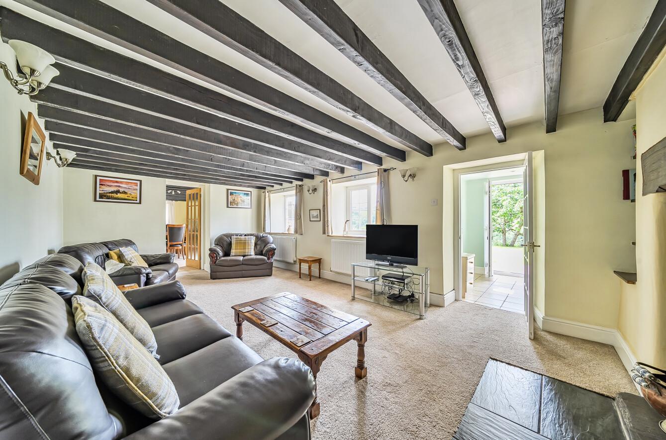 property-img