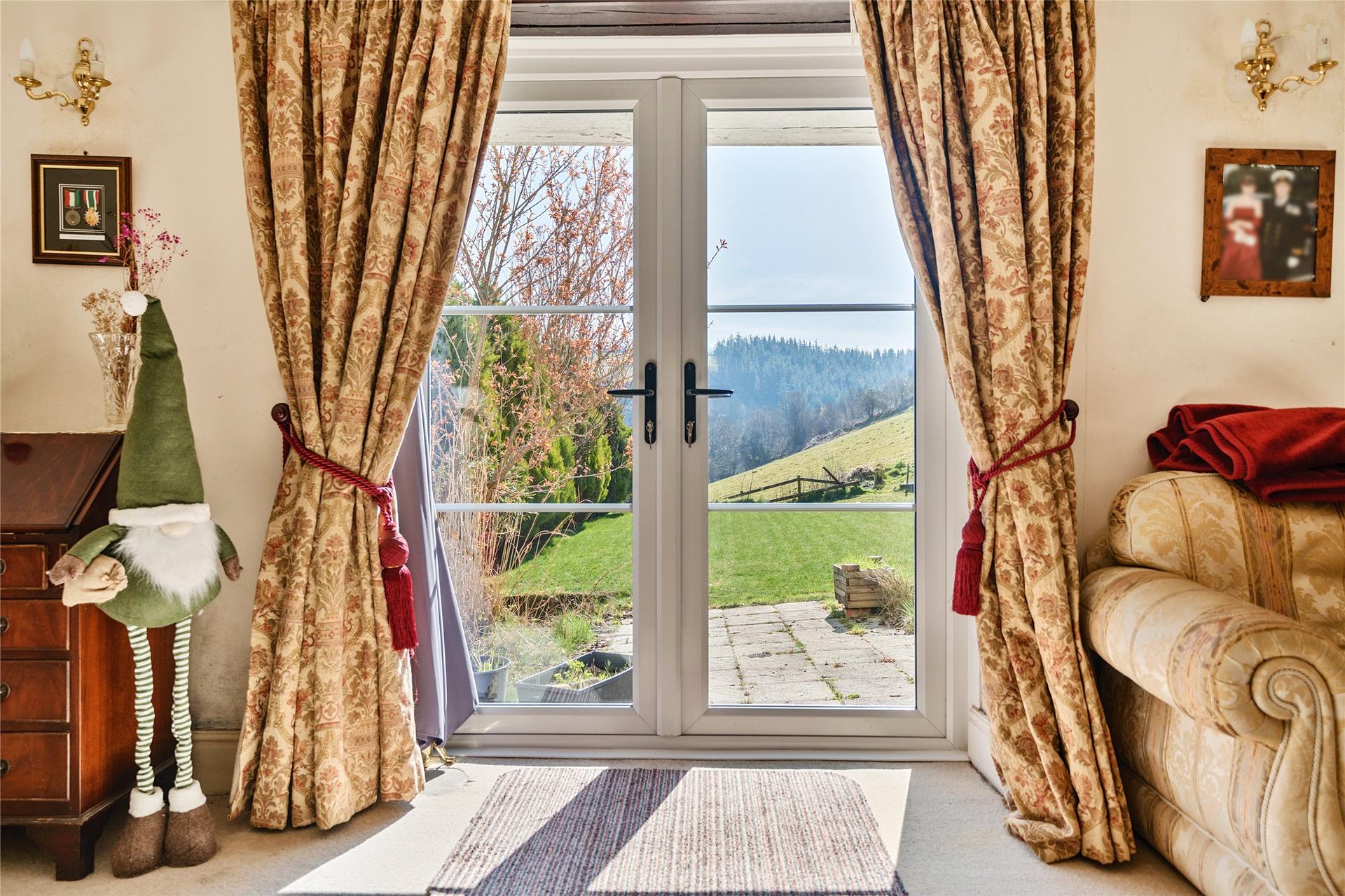 property-img