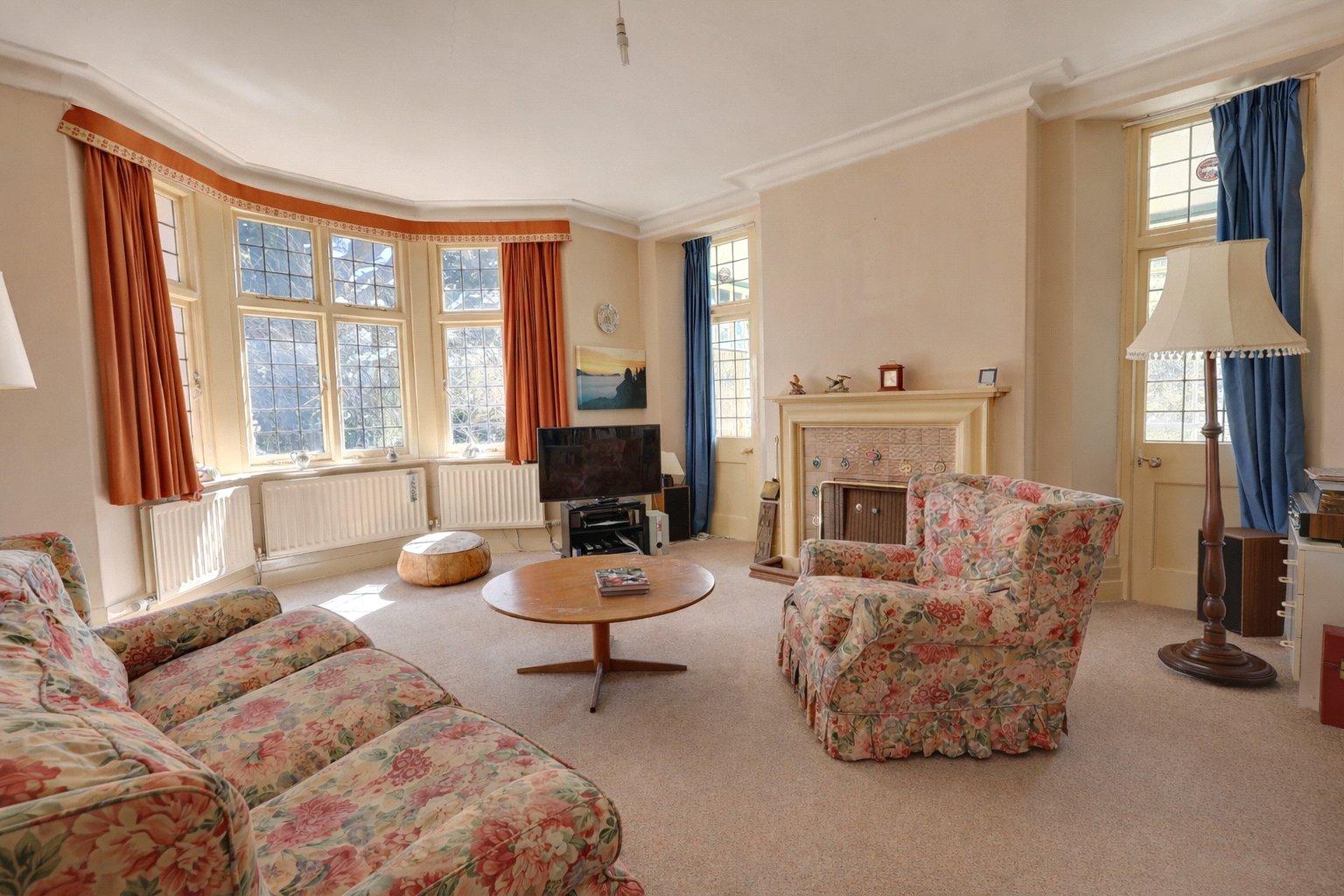 property-img