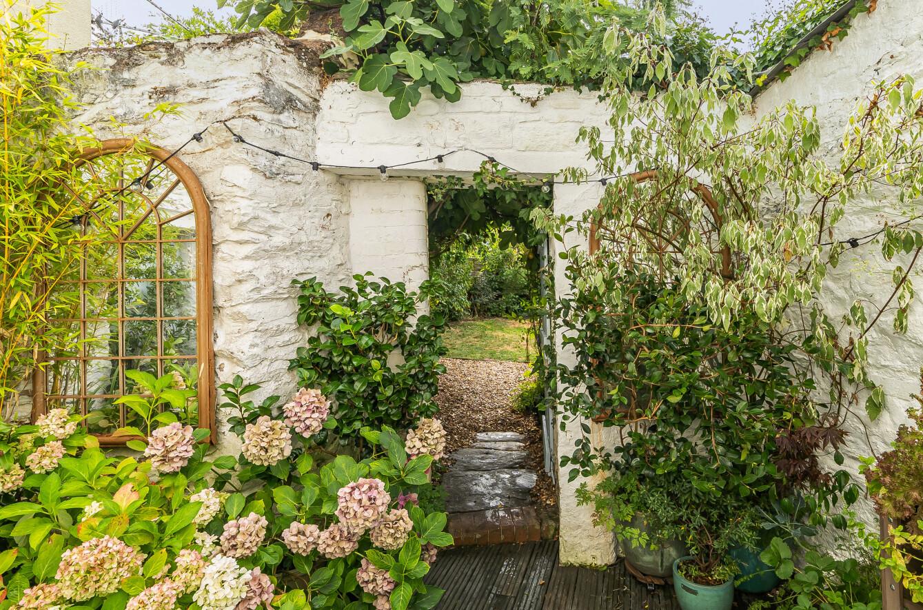property-img