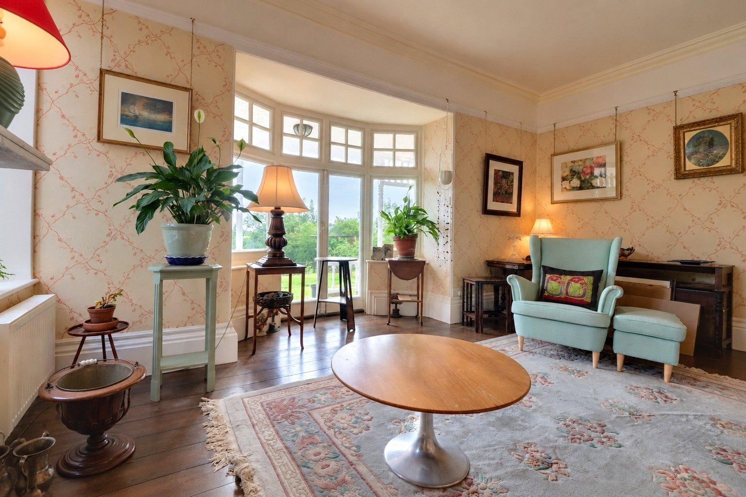 property-img