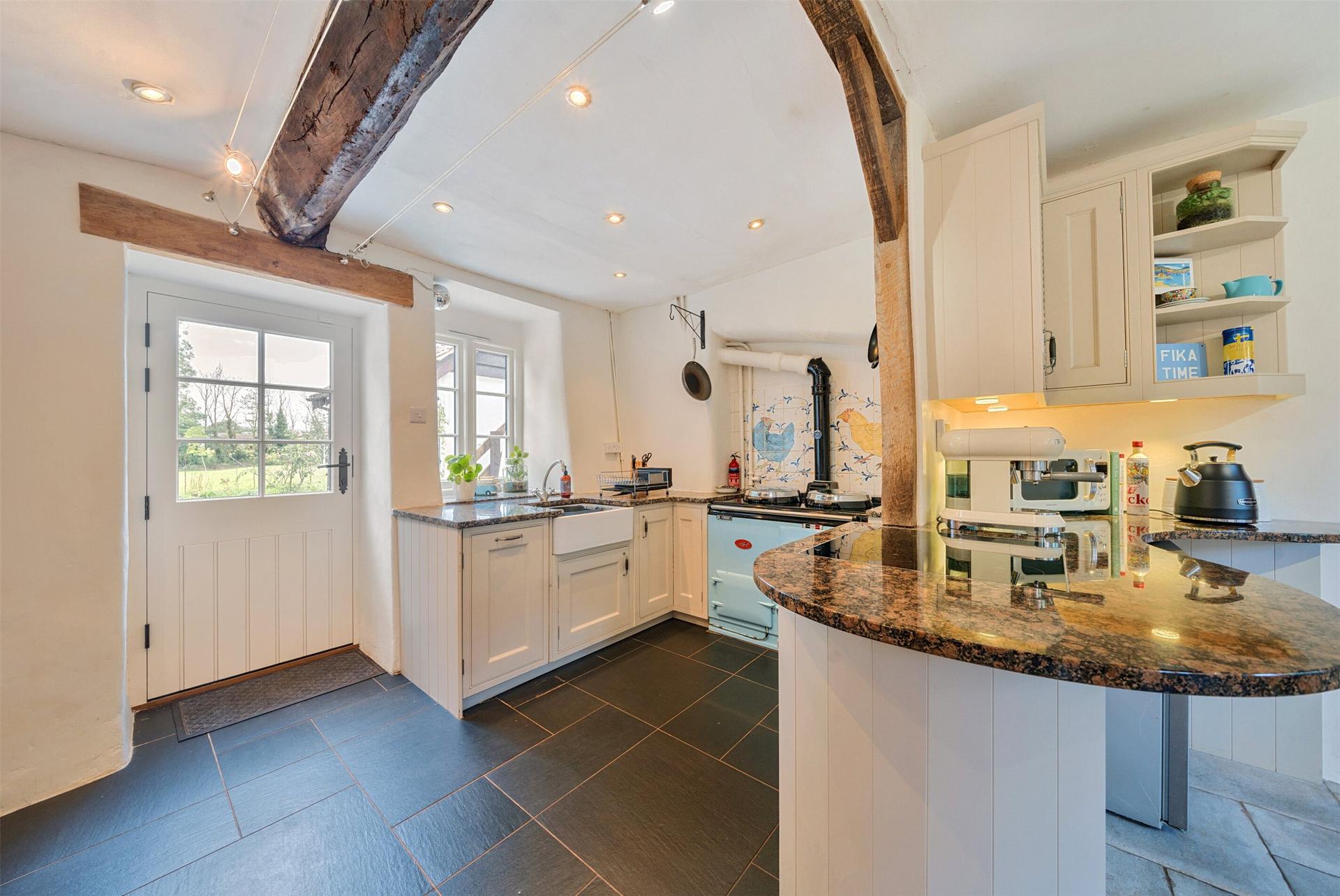 property-img