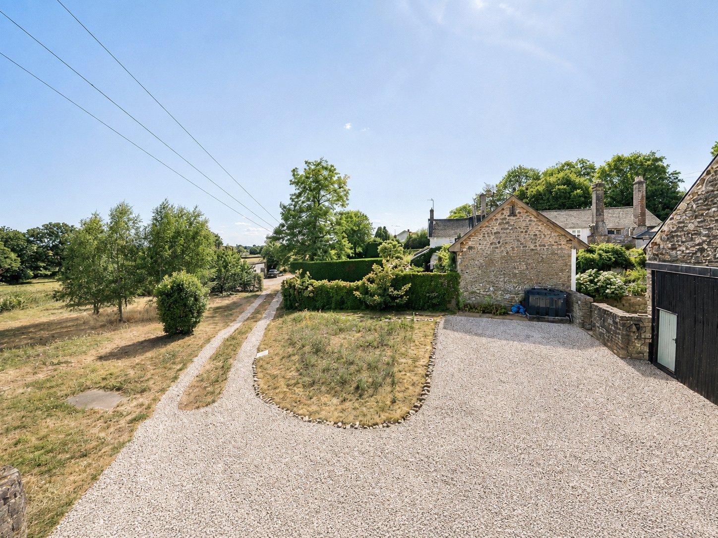 property-img