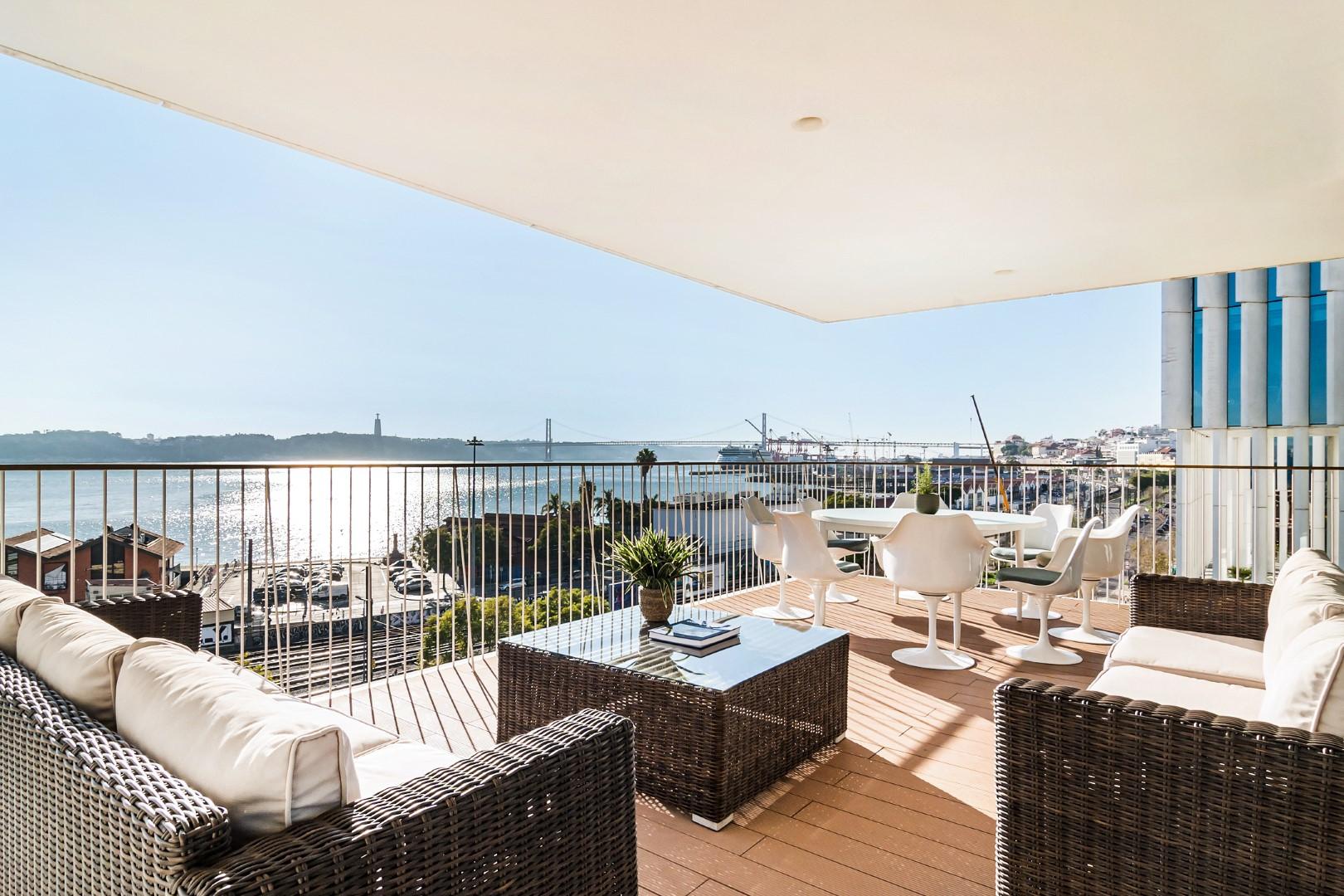 Penthouse for sale with 6 bedrooms, Exclusive Penthouse with River View ...