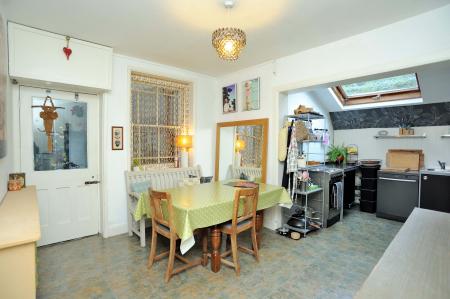 6 French Mill Lane, Shaftesbury, Dorset SP7 8EU